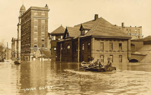 union_depot,_marietta,_ohio_during_the_1913_flood